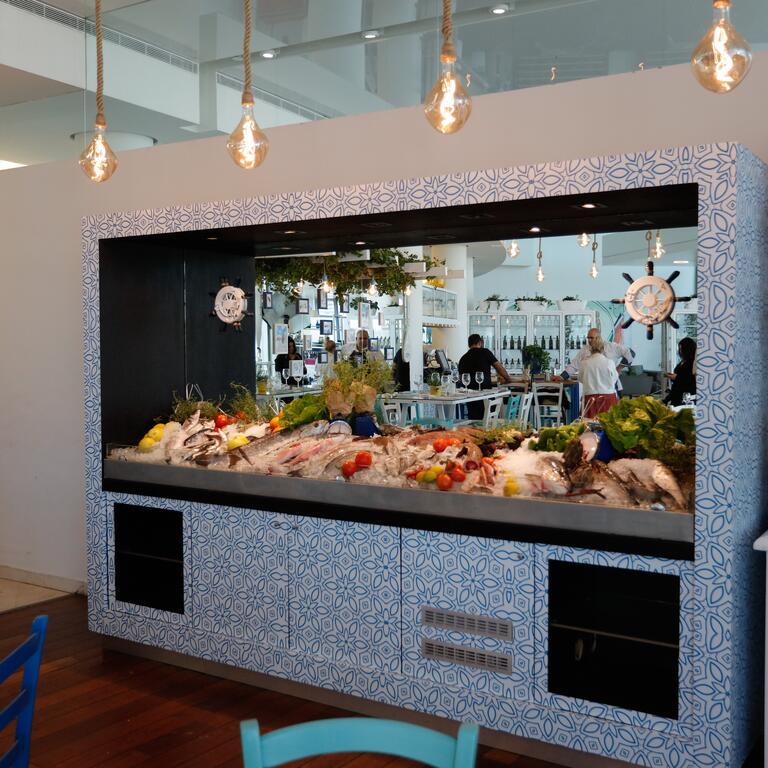 Play Hatzuk Beach Tel Aviv Restaurant bilde